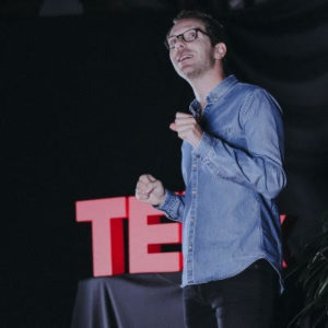 Maxime Ruszniewski, féministe et speaker TEDx