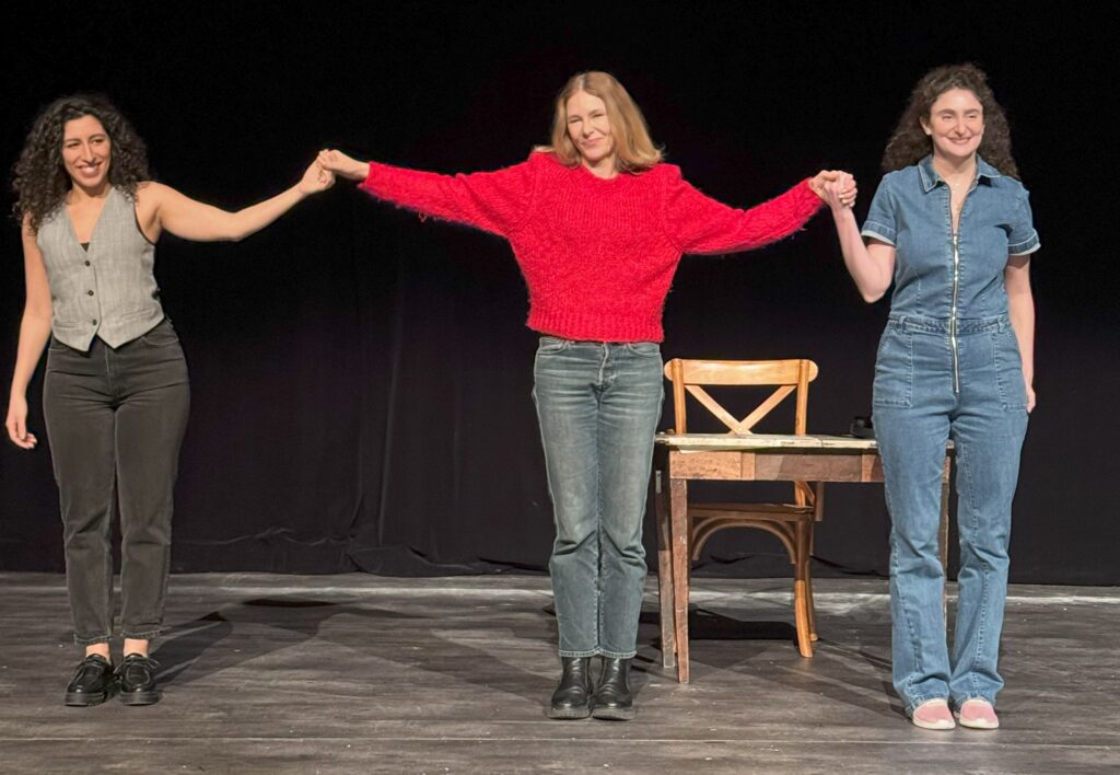 Interruption est porté par un magnifique trio de comédiennes.